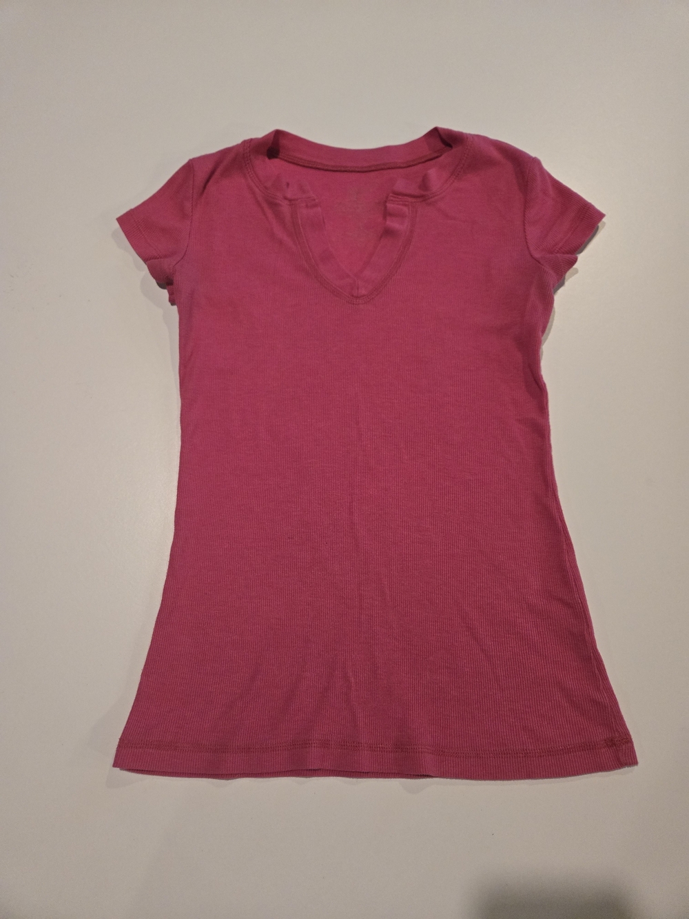 Women's Solid Pink Short Sleeve V-Neck Tee